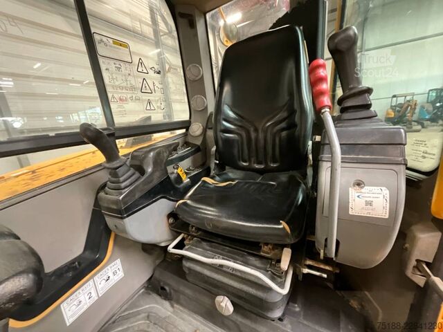 Escavatore midi Volvo ECR 88 D