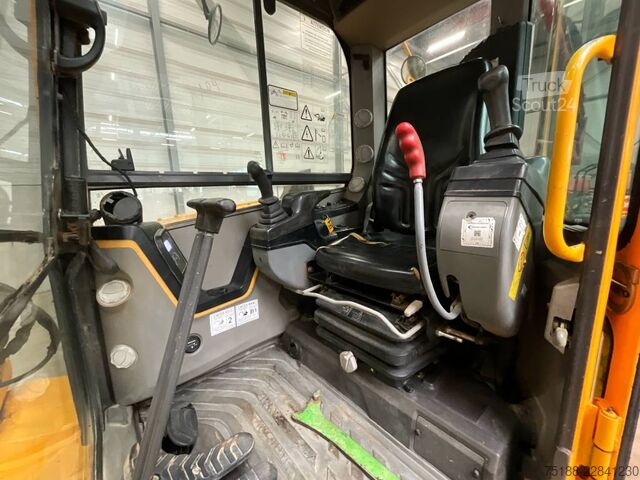 Escavatore midi Volvo ECR 88 D