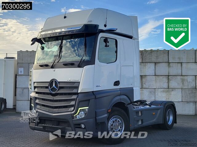 Standard-SZM Mercedes Actros 1845 4X2 GigaSpace Retarder MirrorCam Na...