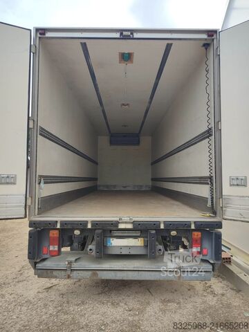 Camión con caja frigorífica DAF CF 75