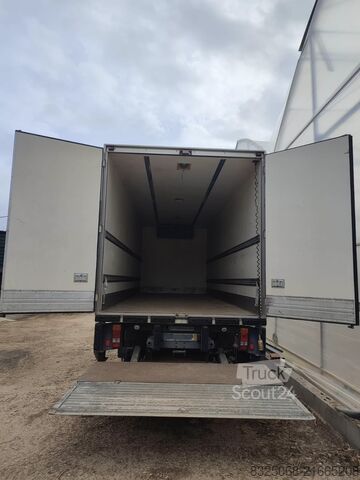 Camión con caja frigorífica DAF CF 75