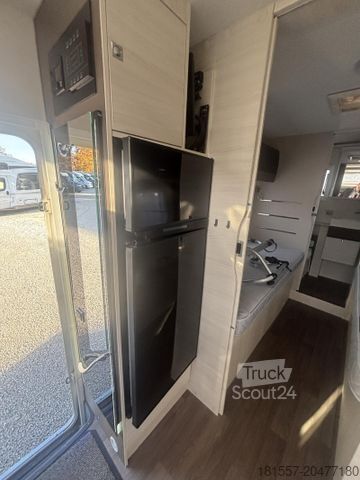 Camping-car semi-intégré CHALLENGER Mageo 357 Ford Premium Alarm, SAT/TV, Markise