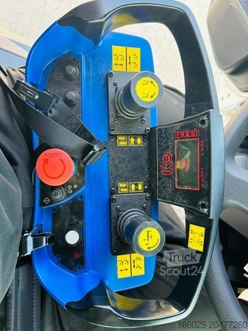 Kravas automašīnai uzstādīts celtnis MAN TGS 41.520 8x8 mit Fassi Ladekran F710RA.2.26