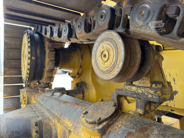 Maszyna poziomująca Caterpillar D6T LGP