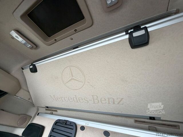 Nagy térfogatú nyergesvontató MERCEDES-BENZ 1843 LS Actros MP5 StreamSpace SoloStar Navi ACC