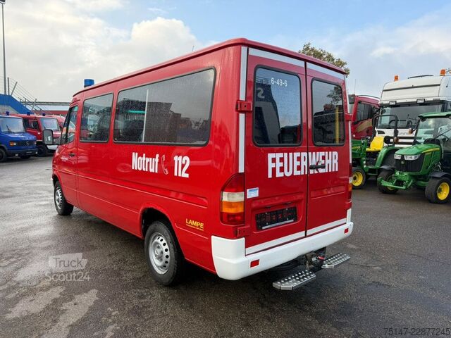 Minibusz MERCEDES-BENZ 210 D Sprinter Feuerwehr 8-Sitzer