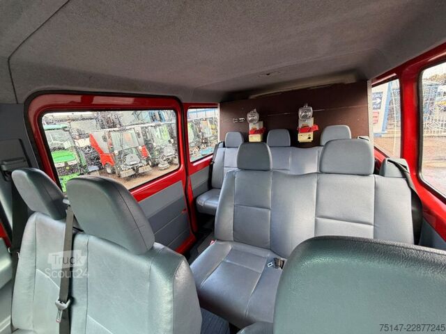 Minibusz MERCEDES-BENZ 210 D Sprinter Feuerwehr 8-Sitzer