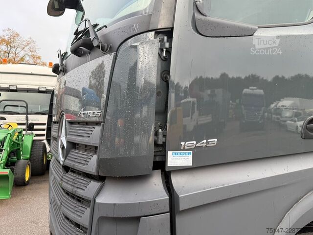 Nagy térfogatú nyergesvontató MERCEDES-BENZ 1843 LS Actros MP5 StreamSpace SoloStar Navi ACC