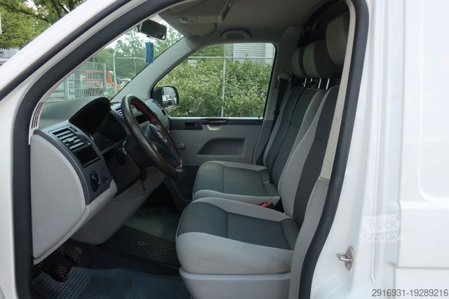 Bestelwagen VOLKSWAGEN T5 Transporter lang / 2.Hand / AHK / Tempomat