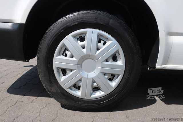 Bestelwagen VOLKSWAGEN T5 Transporter lang / 2.Hand / AHK / Tempomat