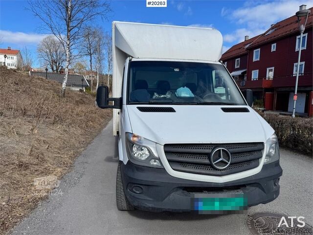 Panel van Mercedes-Benz Sprinter 8 Pallets.
