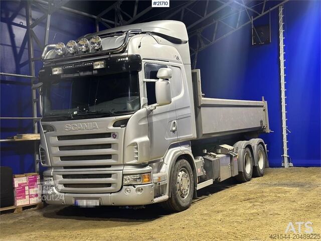 Tipper Scania R560 brøyterigget krokbil m / 20 T krok og kasse.