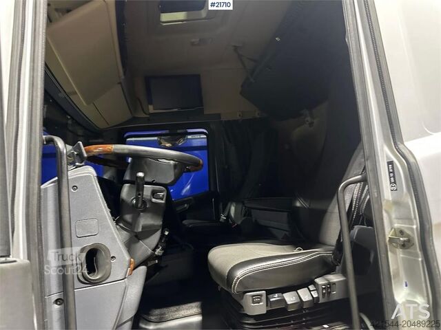 Tipper Scania R560 brøyterigget krokbil m / 20 T krok og kasse.