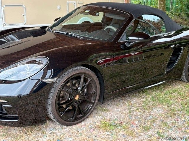 Furgoneta PORSCHE 718 Chrono/Navi/Sitzbelü/Bose/Leder/PDK