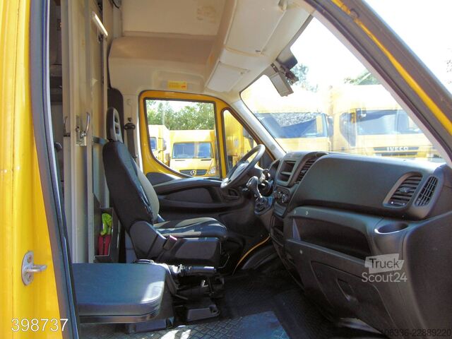 Skapbil IVECO Daily 35S12 35-120 HiMatic Maxi Postkoffer Regal