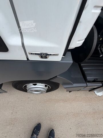 Tipper varebil MERCEDES-BENZ Atego 818 Kipper KRAN 14m SEILWINDE FUNK AHK