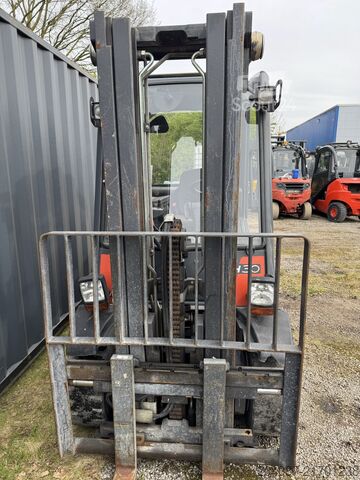 Viljuškar Linde H30T Triplex 4600