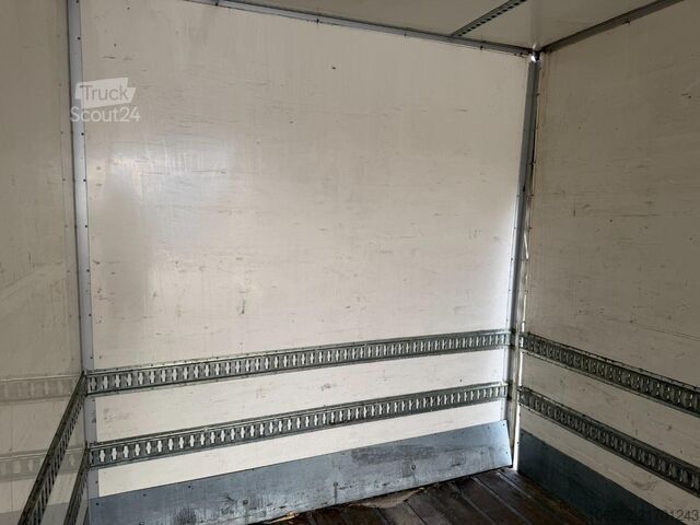 Kuffert Volvo FM 330 6x2 CLOSED BOX / KOFFER 9m10 - LIFT + ST...