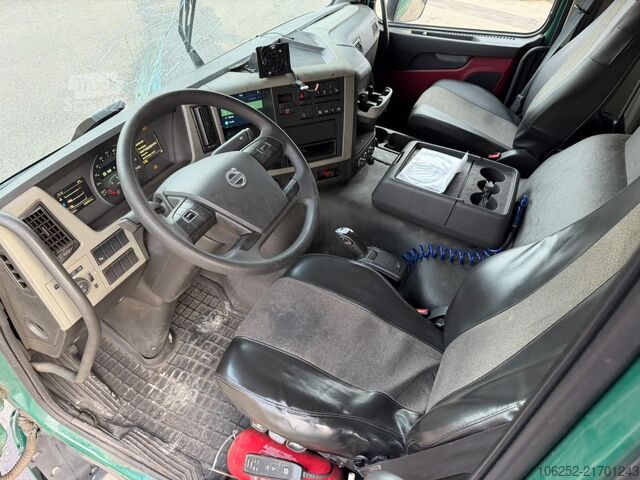 Kuffert Volvo FM 330 6x2 CLOSED BOX / KOFFER 9m10 - LIFT + ST...