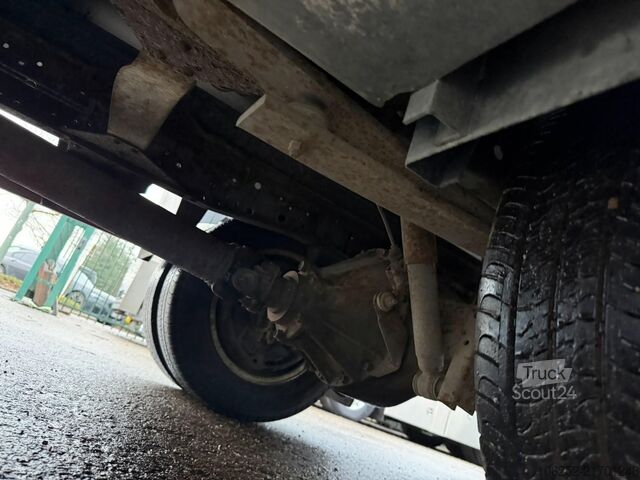 Plateforme de chargement ouverte ISUZU NPR77 - 3.5T - 3.0L DIESEL - PICK-UP 4m75 - MAN...