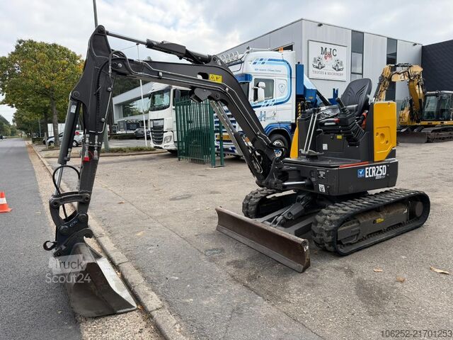 Minigraver Volvo ECR25D 1159 UREN - SLOOP + SORTEERFUNCTIE - EXT...