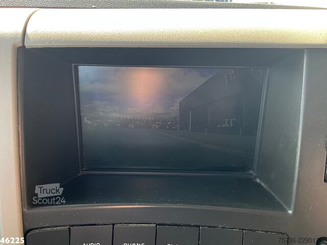  Volvo FM 410 8x4 Hiab 28 Tonmeter laadkraan met 20 To...