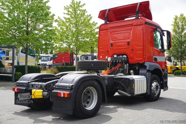Standard tractor unit Mercedes-Benz Actros 1833 tractor unit / 260 tho. km