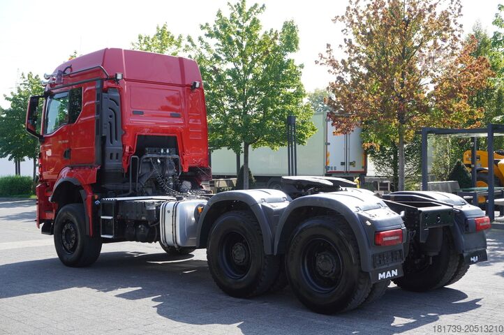 Standard tractor unit MAN TGS 33.510 tractor unit / 6x4 / Sleeper
