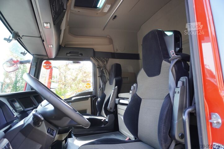 Standard tractor unit MAN TGS 33.510 tractor unit / 6x4 / Sleeper