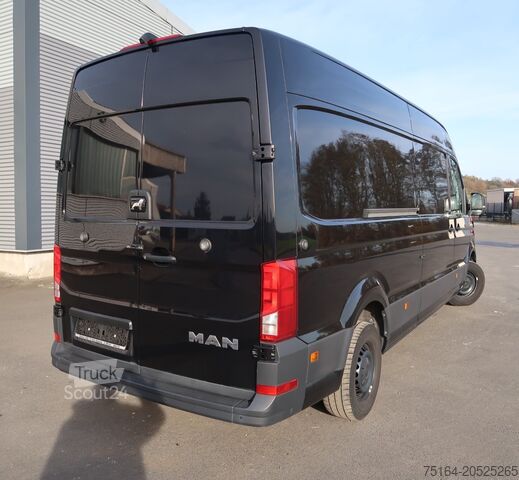 Garais paneļu furgons MAN TGE 3.180