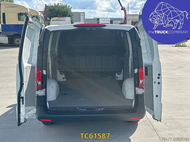 κλειστό βαν Mercedes-Benz Vito L2 111cdi