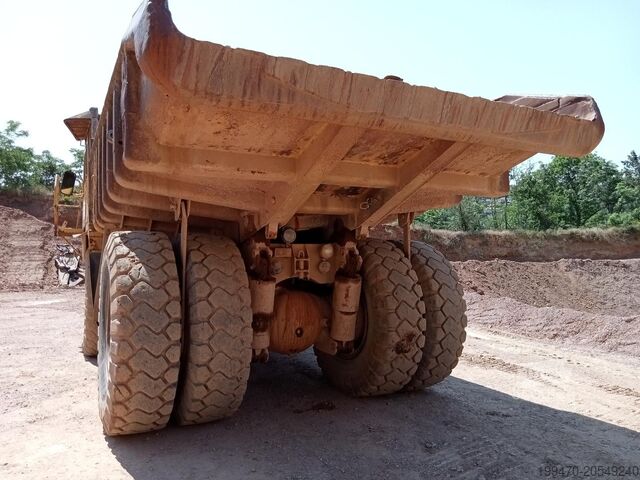 Camion-benne à châssis rigide Caterpillar 769 C