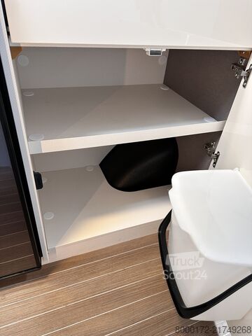 Daļēji integrēta kemperis Etrusco V6.6SF, Dachklima, Garantie, Lithium