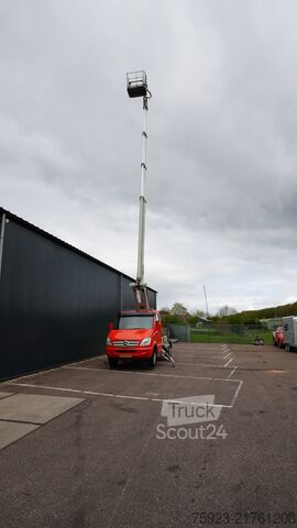 Pritschenwagen mit Kran Mercedes-Benz Sprinter 315 arial platform