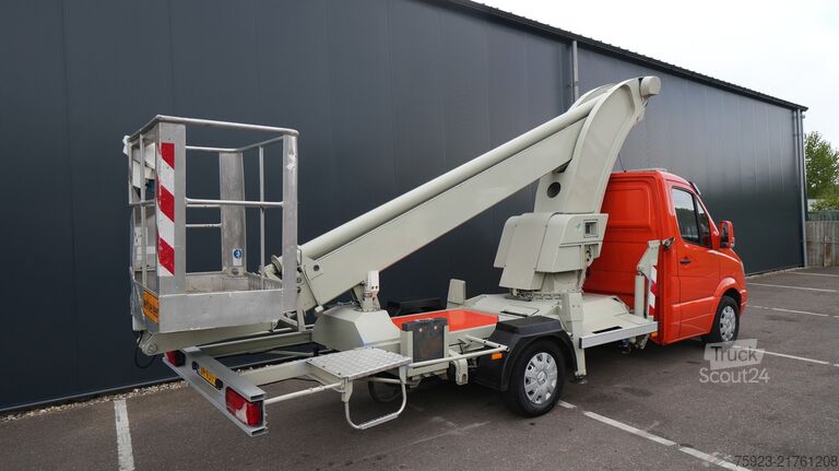 Pritschenwagen mit Kran Mercedes-Benz Sprinter 315 arial platform