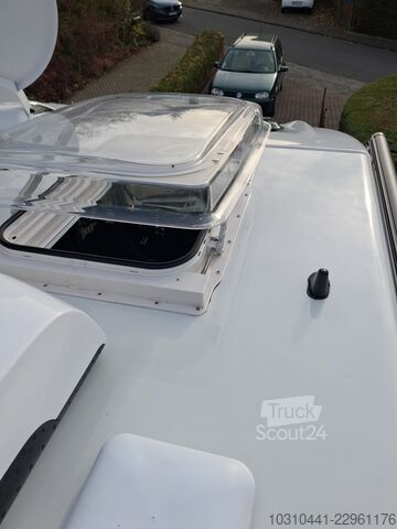Półzintegrowany kamper Hymer MLT570 Xperience