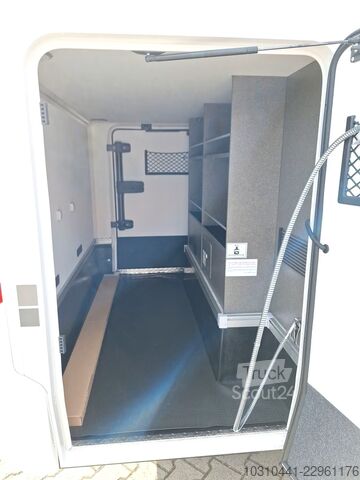 Półzintegrowany kamper Hymer MLT570 Xperience