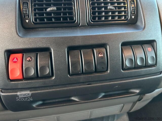 Araba taşıyıcı panelvan DAF FA LF55 .220 / NL TRUCK / EURO 5 / MACHINETRANS...