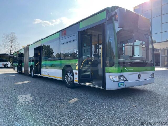 Autobuz articulat Mercedes-Benz O 530