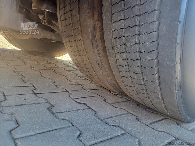 شاحنة النفايات Iveco ML 190EL