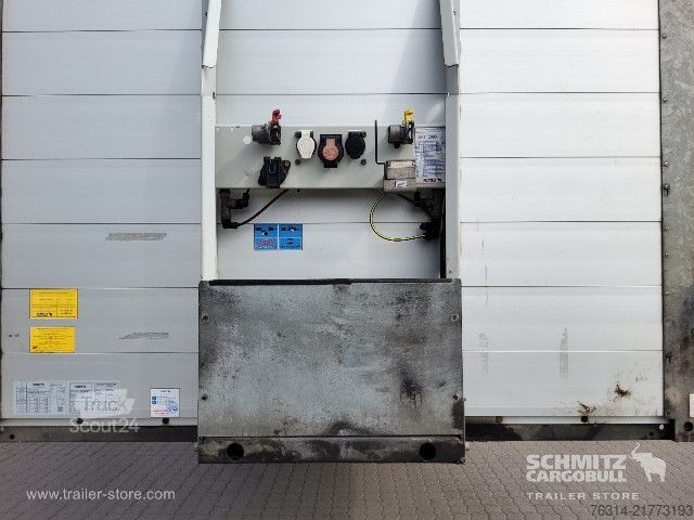 Naczepa otwarta z plandeką Schmitz Cargobull Curtainsider Mega Getränke