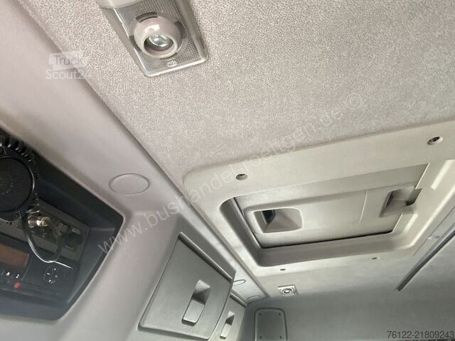 Volquete Renault Premium 460.32 8x4 Dxi