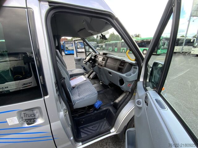 Transportul de călători Ford Transit