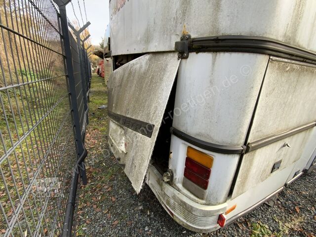 Autobus za međugradski prevoz Setra S 215 HDH