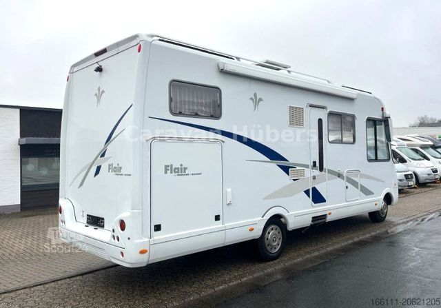 عربة تخييم متكاملة NIESMANN+BISCHOFF Flair 7100 IC - Fest/Hubbett - Automatik - AHK