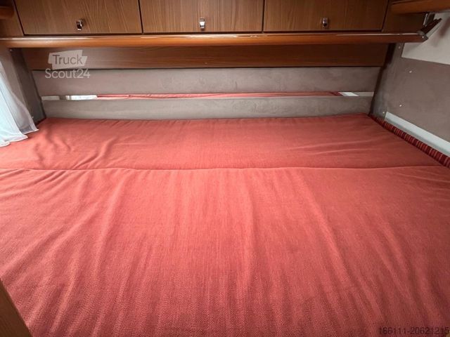 Camping-car semi-intégré HYMER/ERIBA T 614 SL - Festbett - Klima - -