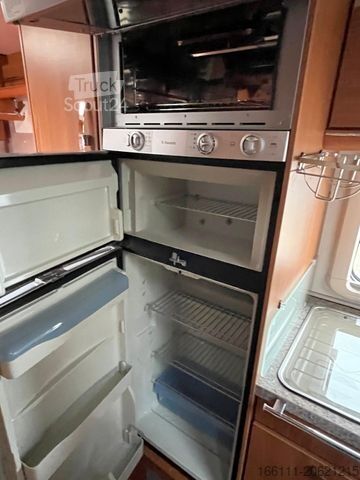 Camping-car semi-intégré HYMER/ERIBA T 614 SL - Festbett - Klima - -