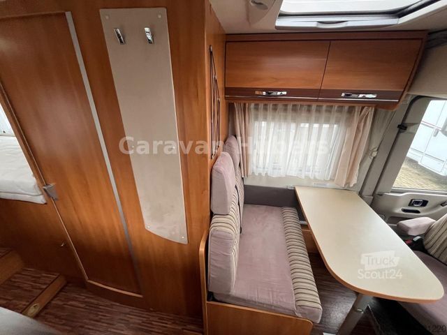 Integrated camper HYMER/ERIBA Exsis 562 - Einzelbetten -Garage - -