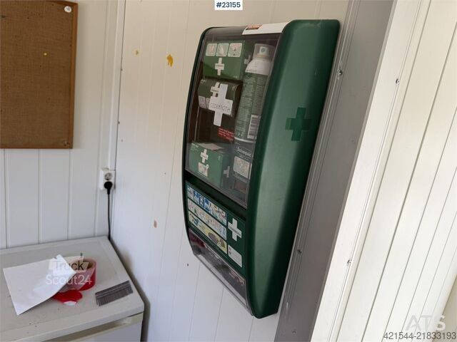 Работна барака Valla с тоалетна и хладилник Valla Mannskapsbrakke with a toilet and refrigerator
