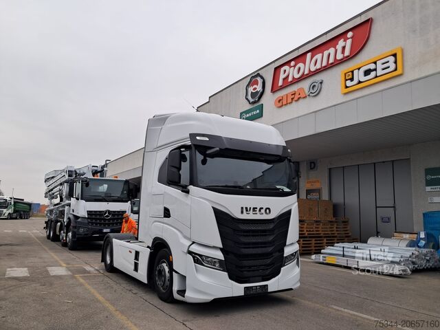 Standard-Sattelzugmaschine Iveco S-way